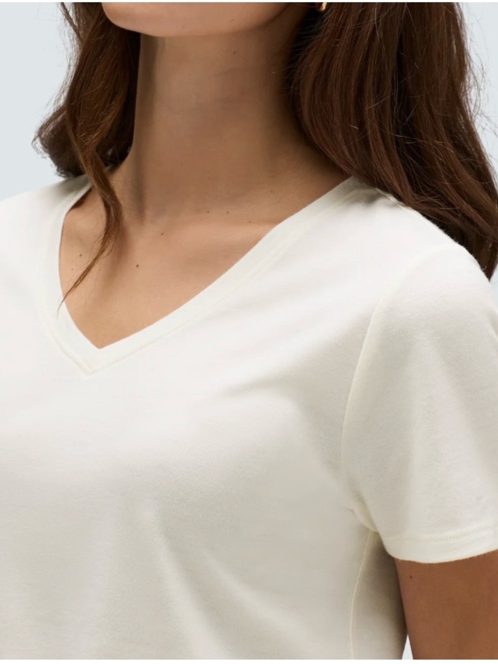 Travel Classic V-Neck Short Sleeve Top in Cream - Picture 3 of 8